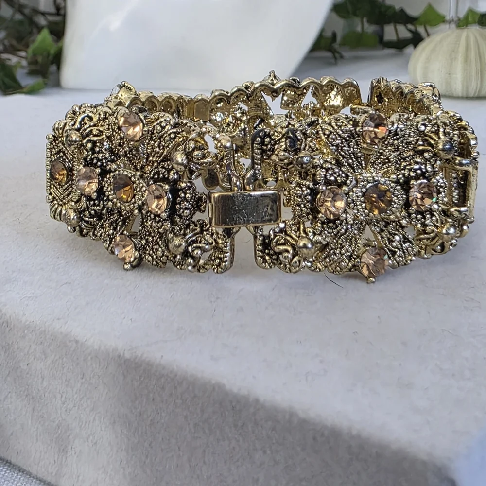 Vintage Gold Ornate Juliana Style Bracelet